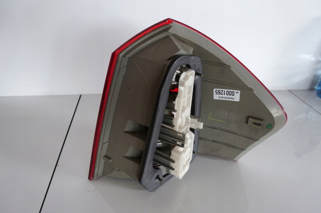 Mercedes w164 ml лампа задний  левая левый задняя x164 gl 1648204164 Недорого