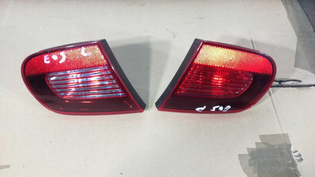 фото №1, Лампа задняя правая + левая крышки vw eos комплект uk