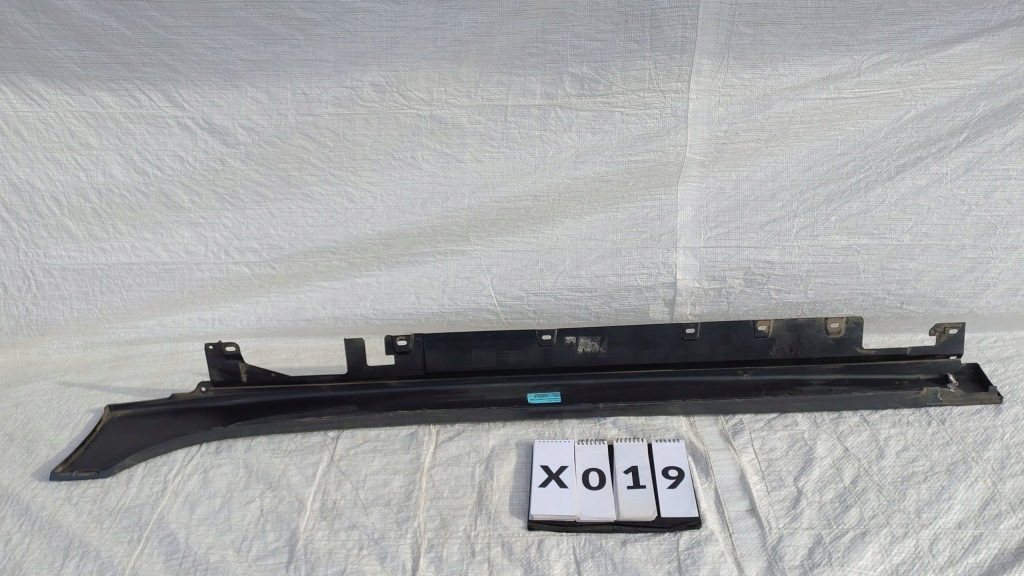 фото №11, Bmw 1 f40 молдинг порог правая