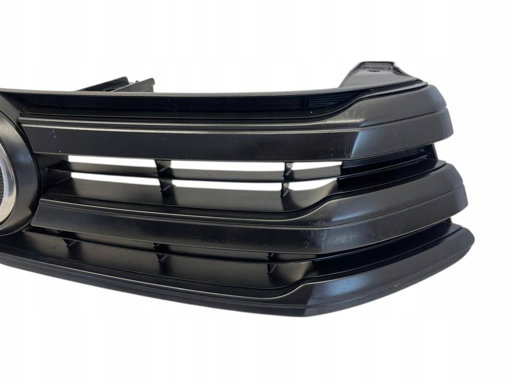 фото №7, Toyota hilux viii 8 15-18 решётка радиатора решётка радиатора w бампер перед