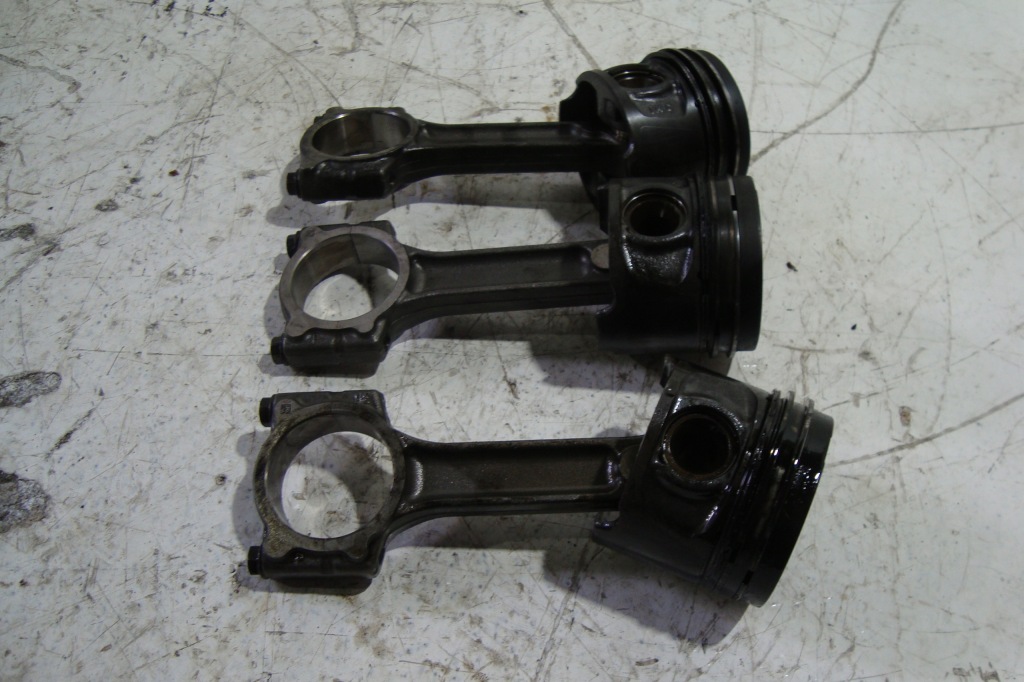 фото №1, Поршень шатун 1,5 dci megane ii 02-