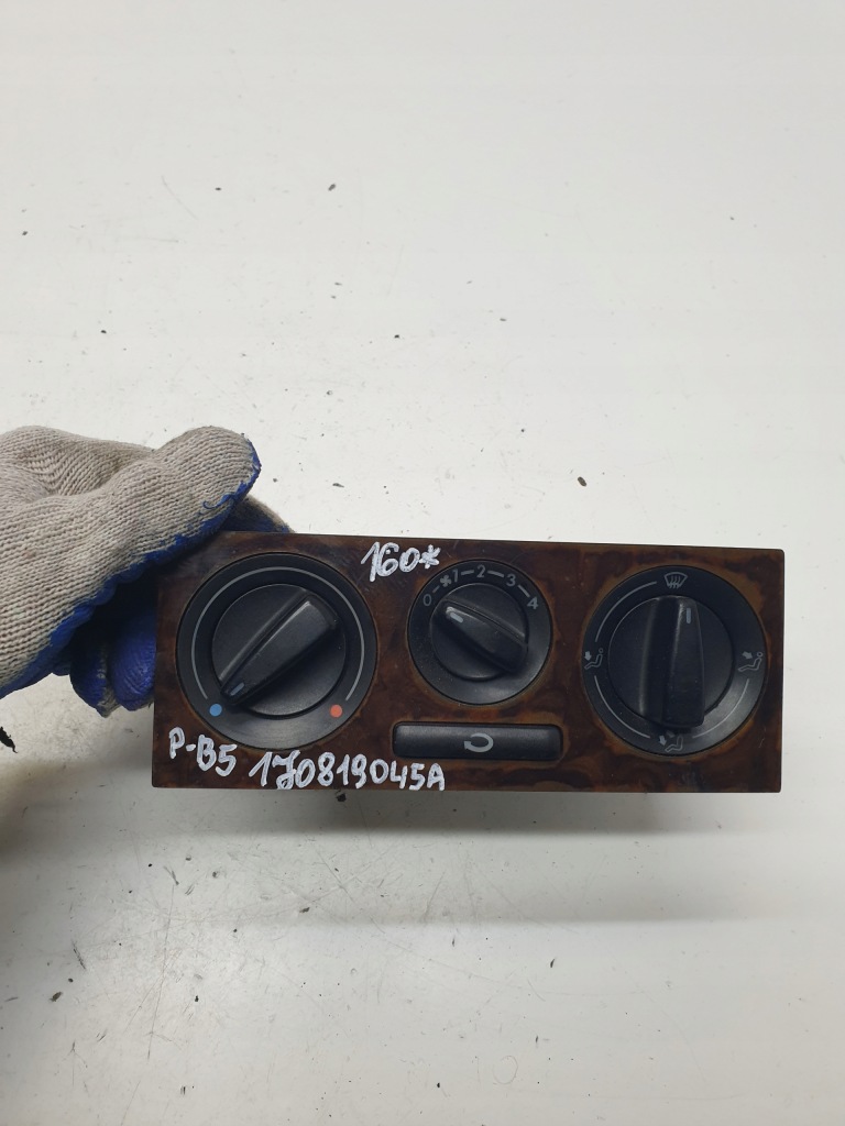 фото №1, Панель обдув vw passat b5 1j0819045a