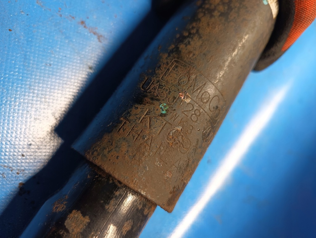 фото №3, Амортизатор левый задняя mazda bt50 ford ranger iii 2.5 tdci