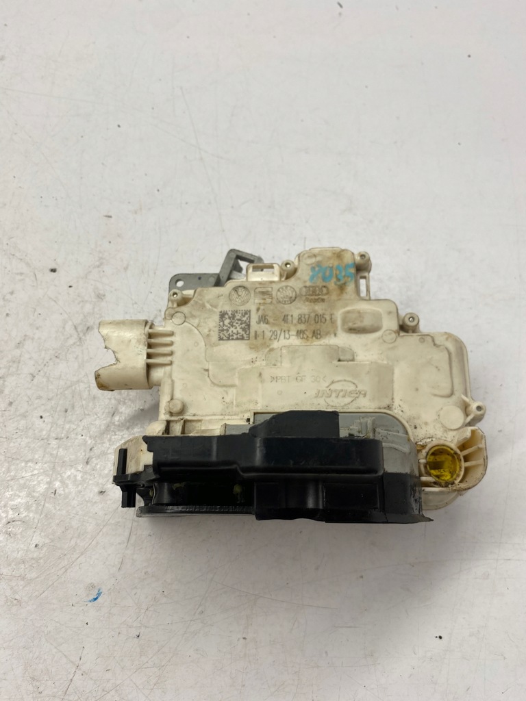 фото №1, Audi a6 c6 a3 8p замок дверь 4f1837015e