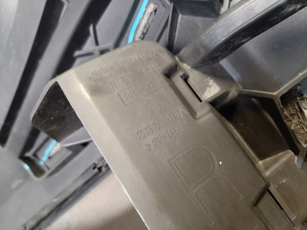 Vw amarok рестайлинг  2018+ бампер передний решётка  2h6807155a перед комплект в Украине