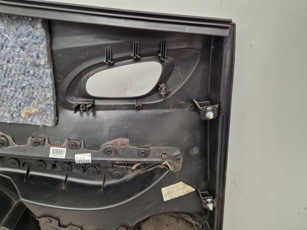 фото №9, Обшивка дверь задних правая сторона renault kadjar 829a04792r