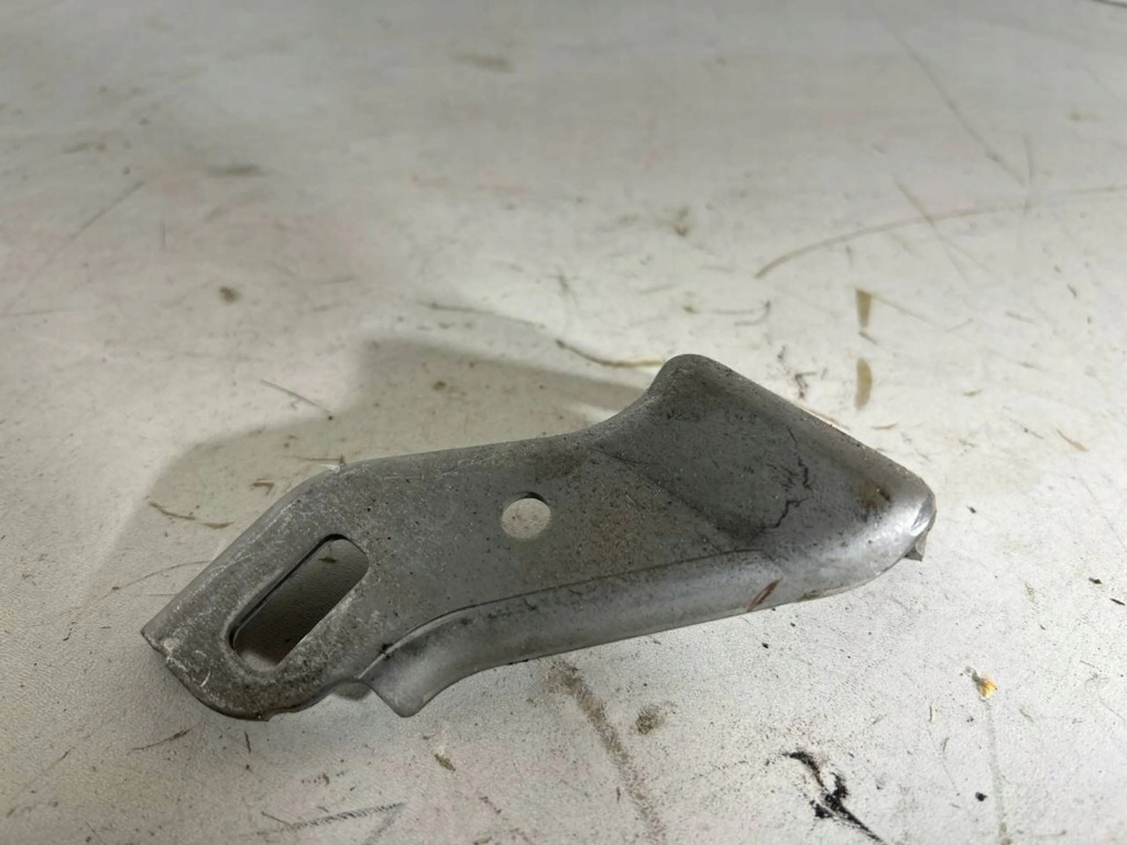 фото №1, Bmw 3 g20 g21 2021 кронштейн / кронштейн