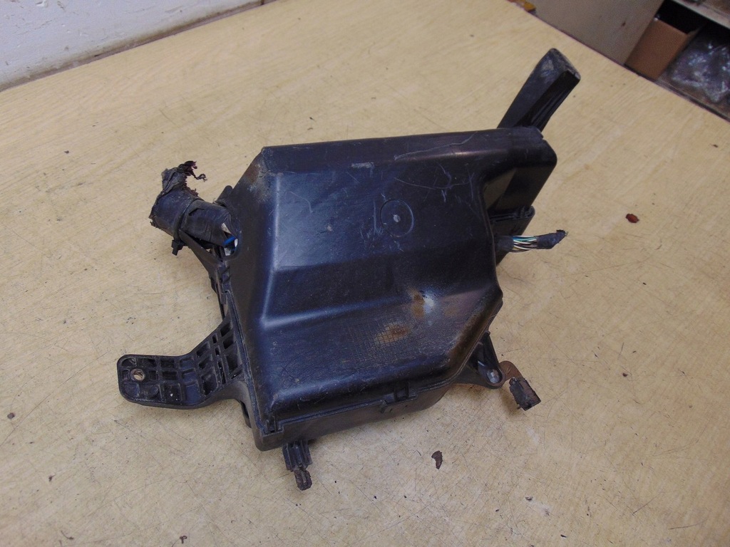 фото №11, Модуль bsi коробка запобіжників toyota prius ii hybrid 1.5