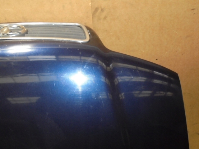 Audi a4 b5 94-99 кришка двигуна капот решітка радіатора Недорого