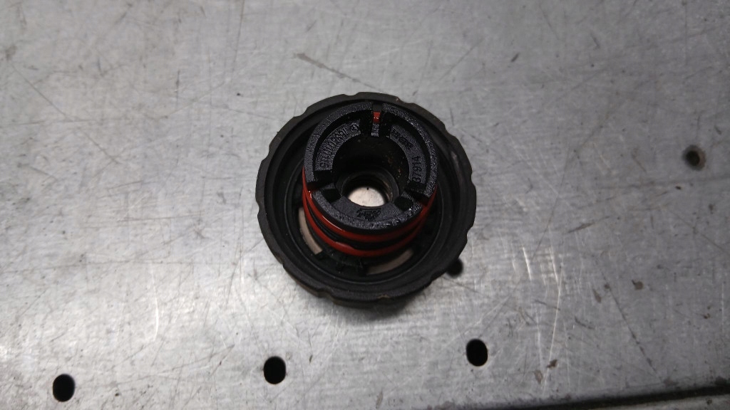 Бачок рідина охолоджуючої mercedes benz w168 1.7cdi 97-01r 1685000149 в Україні