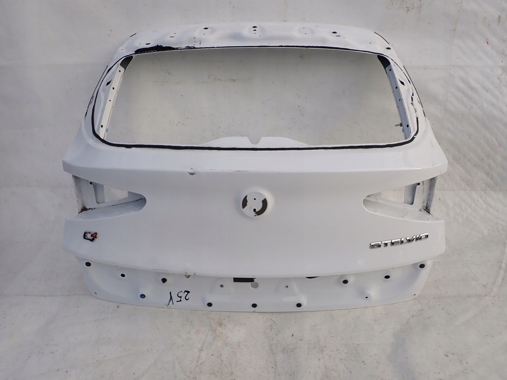 фото №1, Alfa romeo stelvio 16- крышка багажника задняя багажника