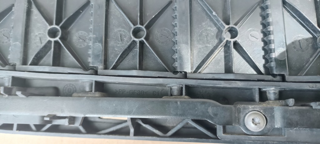 Решётка радиатора решётка радиатора жалюзи bmw 5 g30 g31 рестайлинг  1149055-02 с Разборки