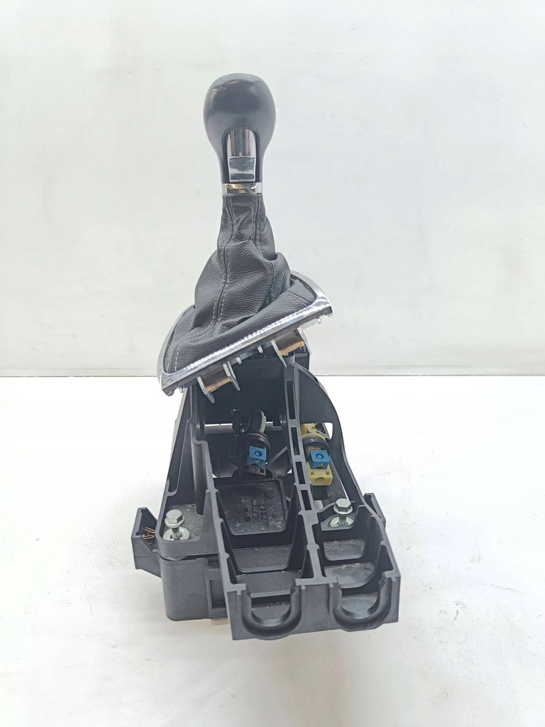 фото №7, Opel astra j 2010 домкрат перемикання передач / верхній