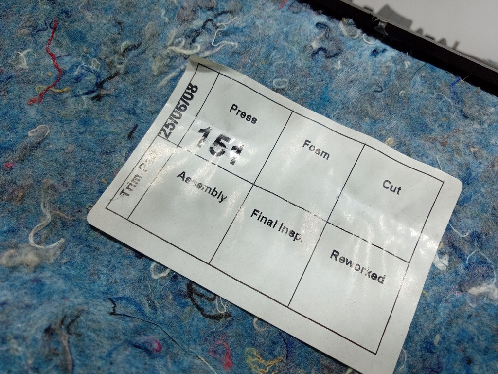 фото №5, Bentley continental gt i 03- оббивка стіни перегородка багажника