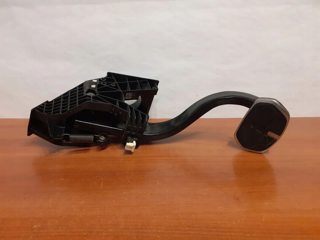 фото №1, Педаль гальма bmw f40 8141 2021