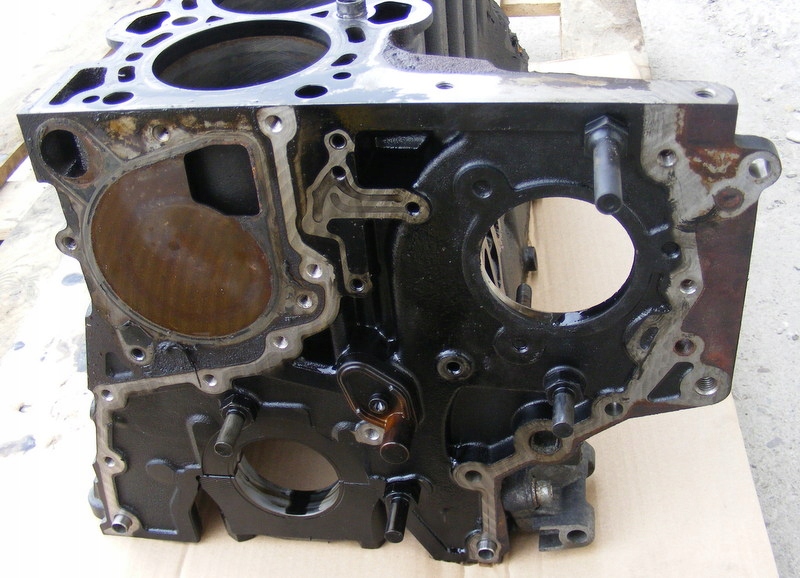 фото №5, Блок двигателя bmw e46 x3 e83 3.0d m57n 204km 306d2 0306104 чугунный