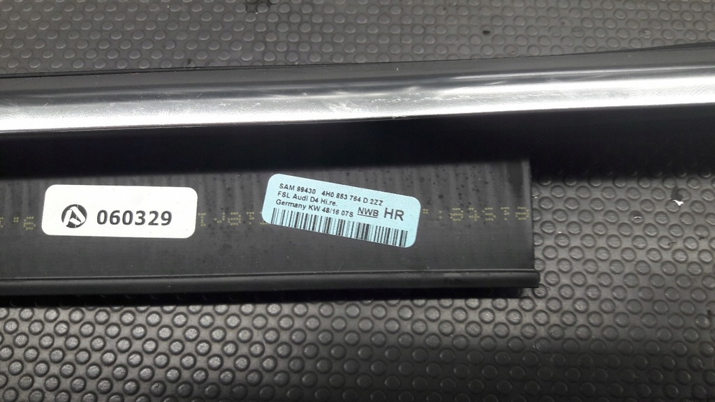 фото №9, 4h0853764d молдинг ущільнювач правий задня audi a8 d4