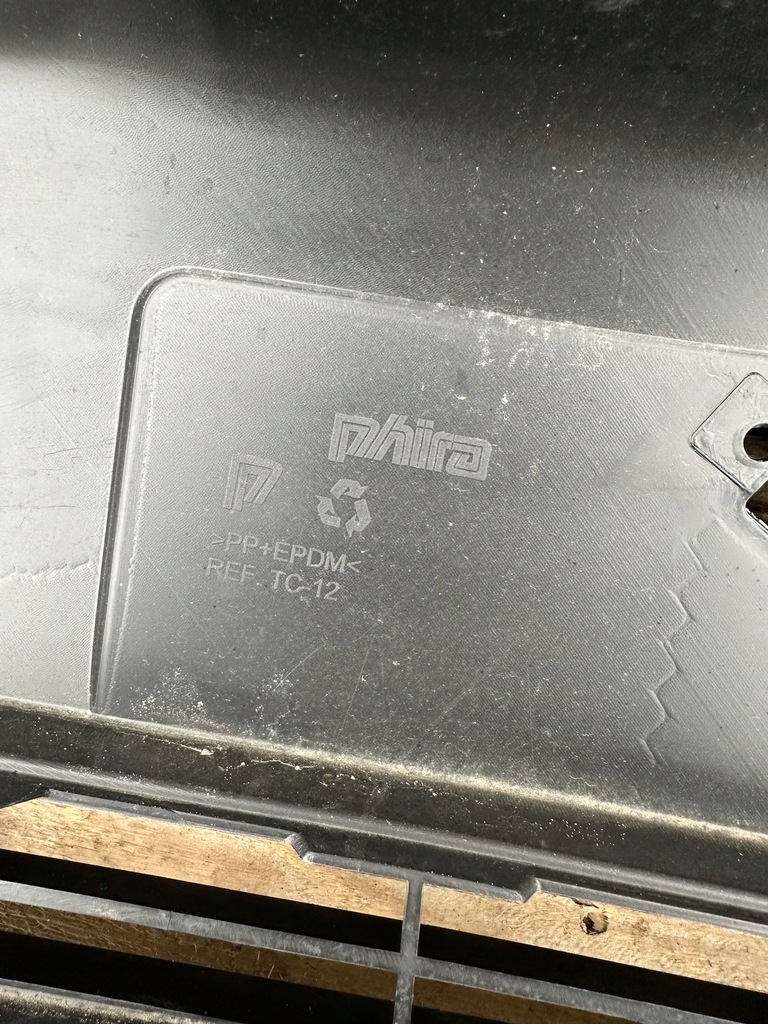 фото №8, Бампер перед передний toyota corolla e12 ix 9 hb 2002- полный