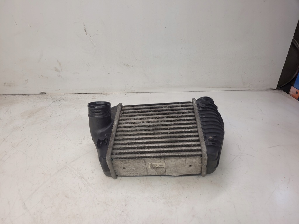 фото №6, Радіатор інтеркулер audi a6 c6 2.0 4f0145805ad