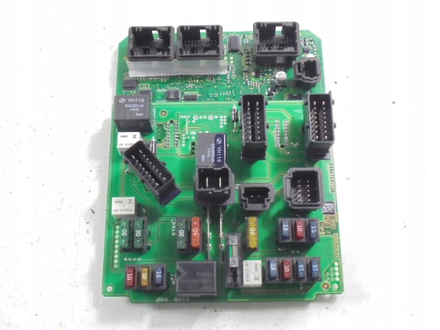 фото №13, Citroen c2 коробка предохранителей s118263bn1 s118074201e