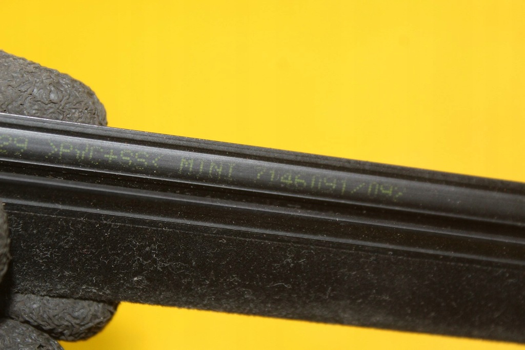 фото №8, Молдинг ущільнювач правий перед mini one r56 7146091