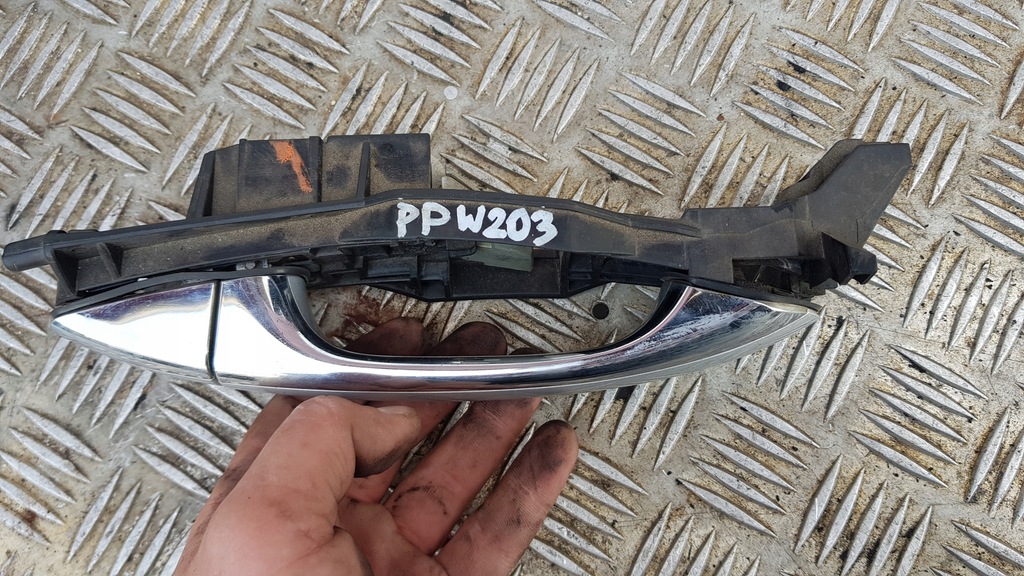 фото №4, Mercedes w203 ручка наружная дверь правая перед