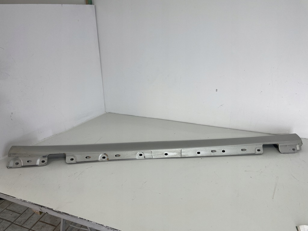 фото №1, Mercedes c-klasa w203 порог левый молдинг порог