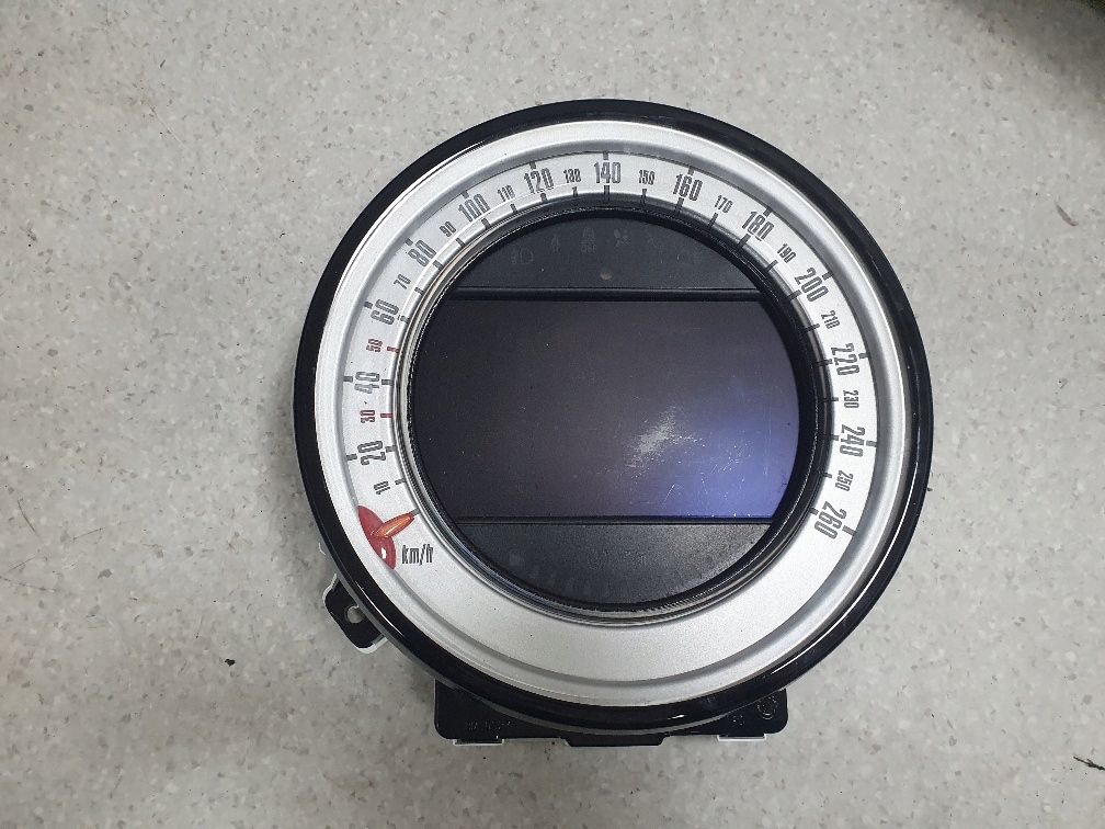 фото №1, Mini countryman r60 2010- дисплей счетчик монитор