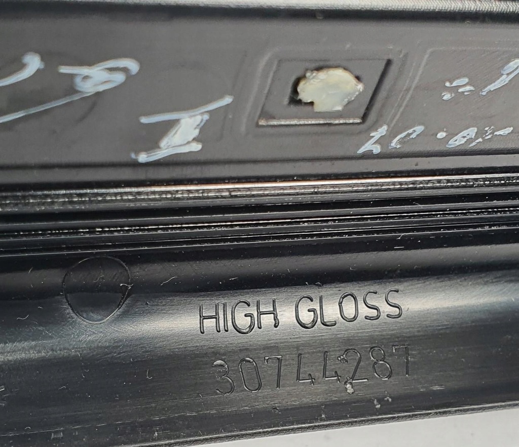 фото №6, Молдинг поріг перед volvo v50 08622671 30744287