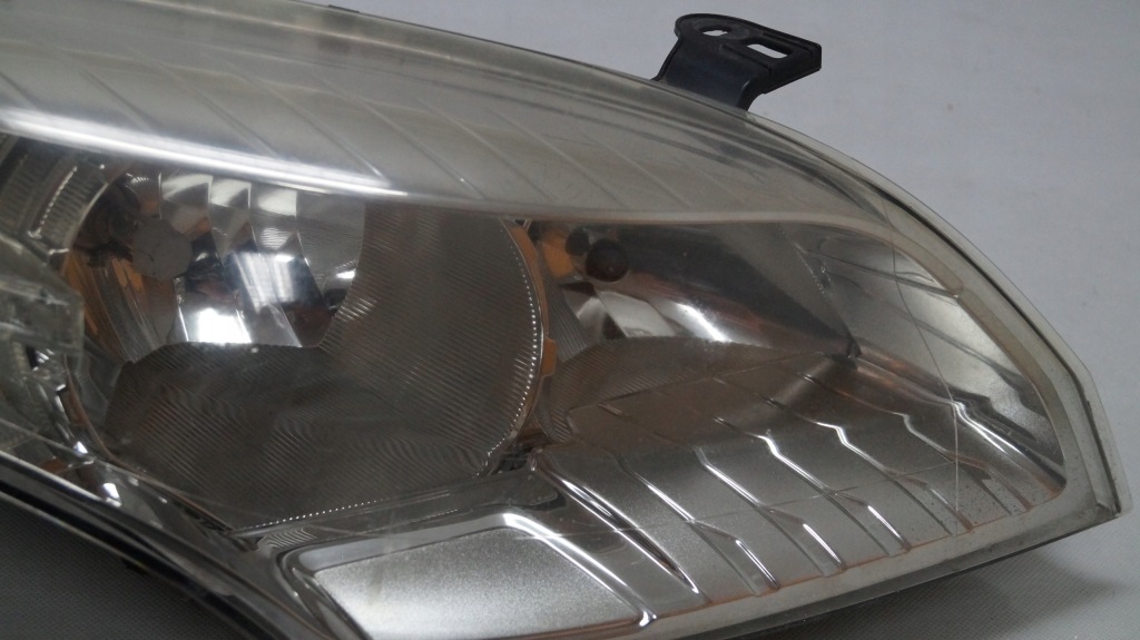 фото №4, Лампа передняя правая renault megane iii 2009