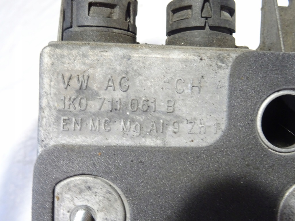 фото №9, Троси домкрат перемикання 6 передач seat altea toledo iii 3 2.0 tdi 1k0711049bh