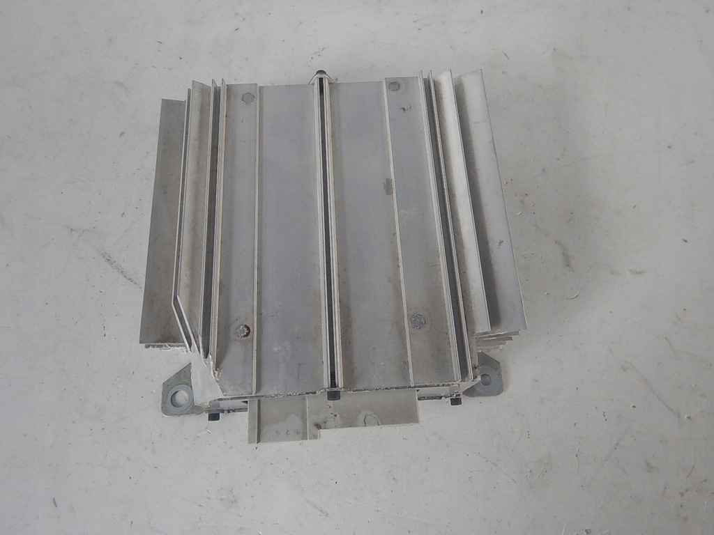 фото №1, Nissan titan armada 04- підсилювач радіо