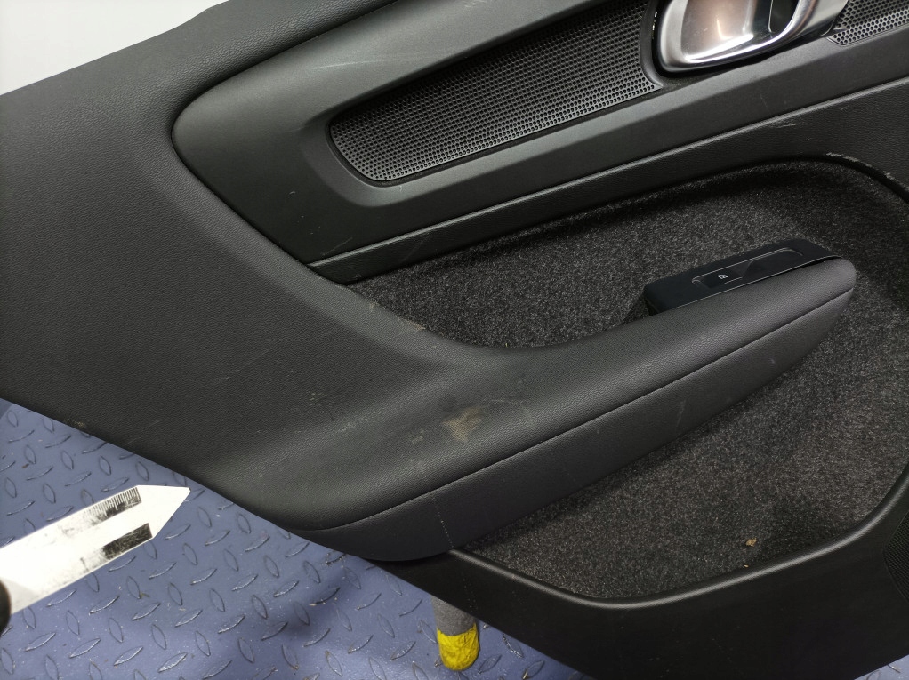 фото №4, Volvo xc40 i lift обивка обшивка дверь задняя задний левый