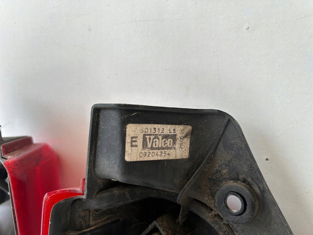 фото №6, Opel agila лампа левый правый задняя 09204254 оригинал