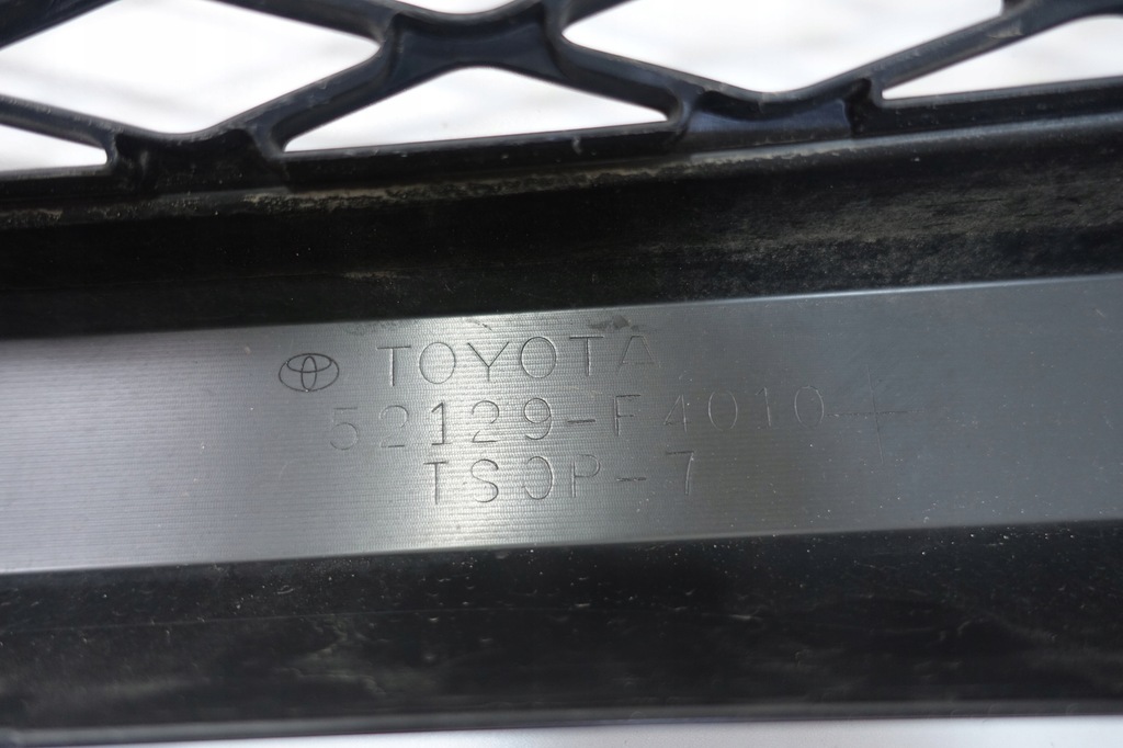 фото №11, Toyota chr c-hr 2016- накладка спойлер решётка бампера перед 52129-f4010