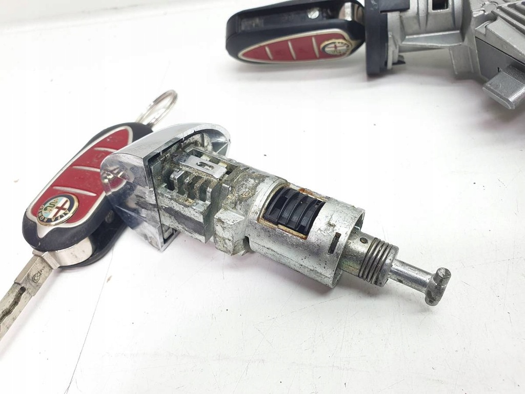 фото №6, Замок зажигания ключ pilot вкладка alfa romeo 01098401