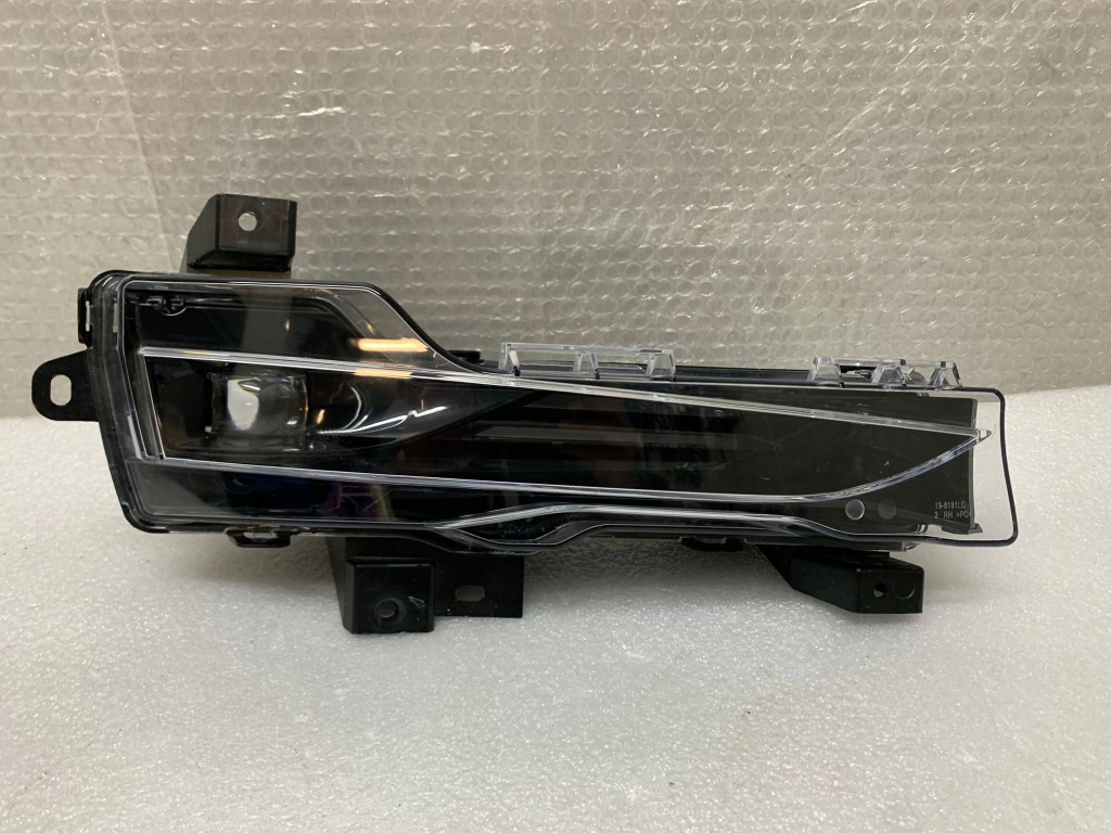 Купити Протитуманна фара правий led drl tesla model 3 y