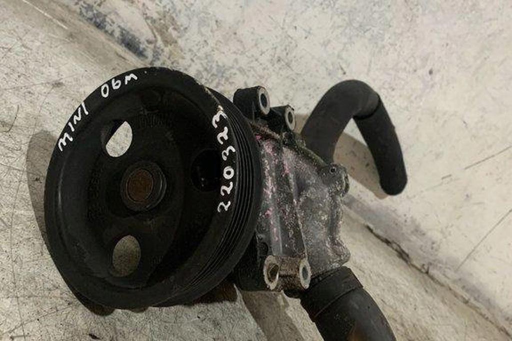 фото №1, Насос wody mini cooper r50, r53 04683092 1.6l бензиновий 85kw 2006