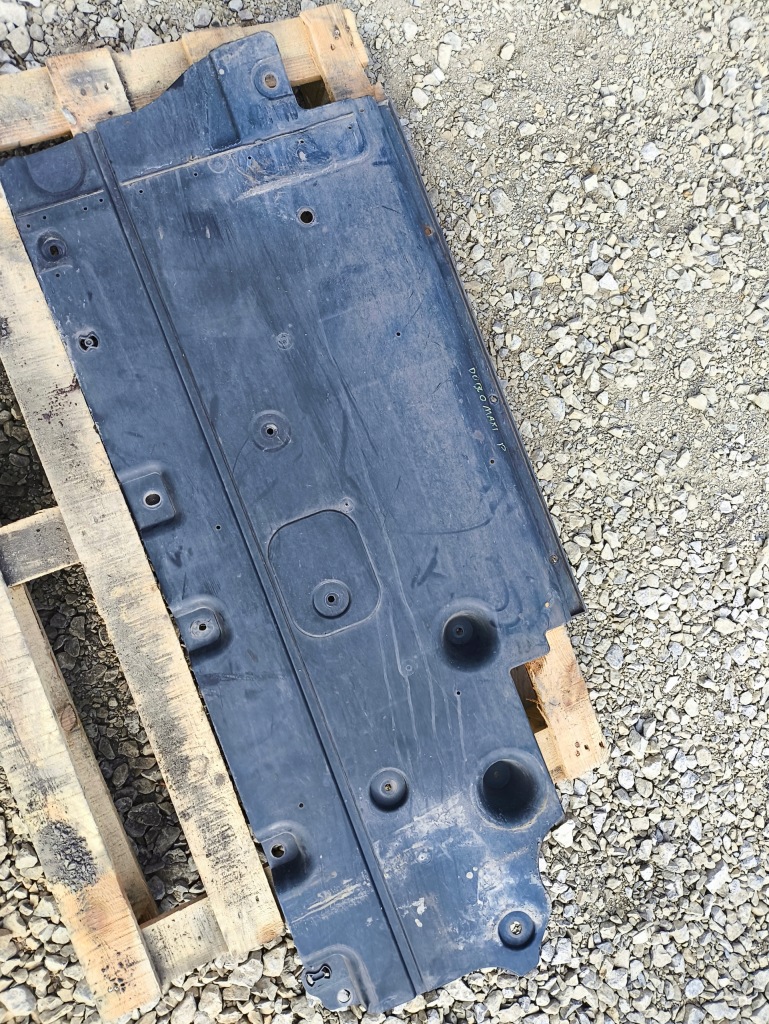 Купити Fiat doblo плита накладка підвіска права ?