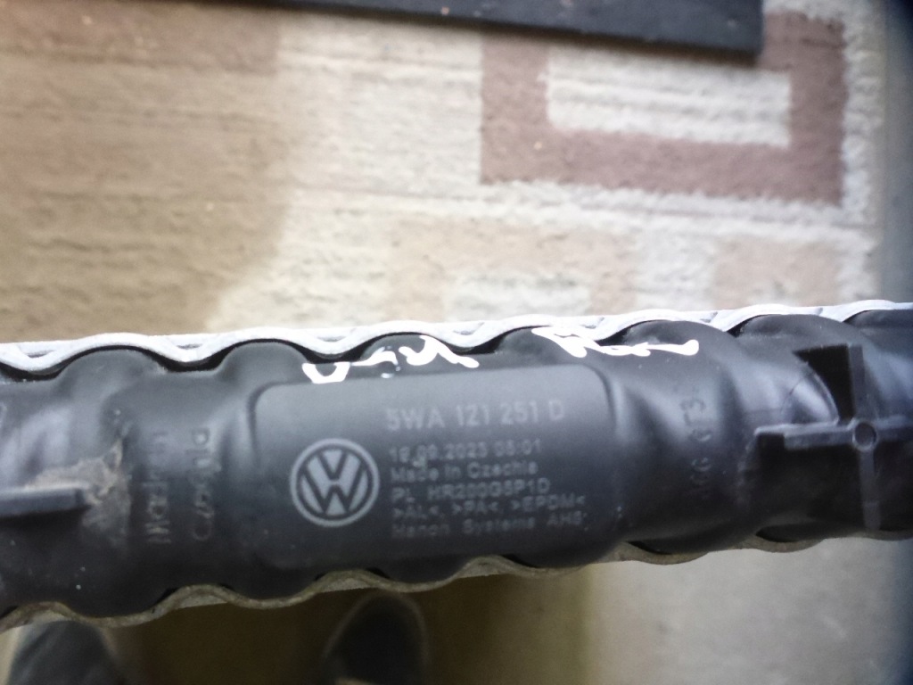 Vw skoda seat радиатор воды 5wa121251d оригинал Киев