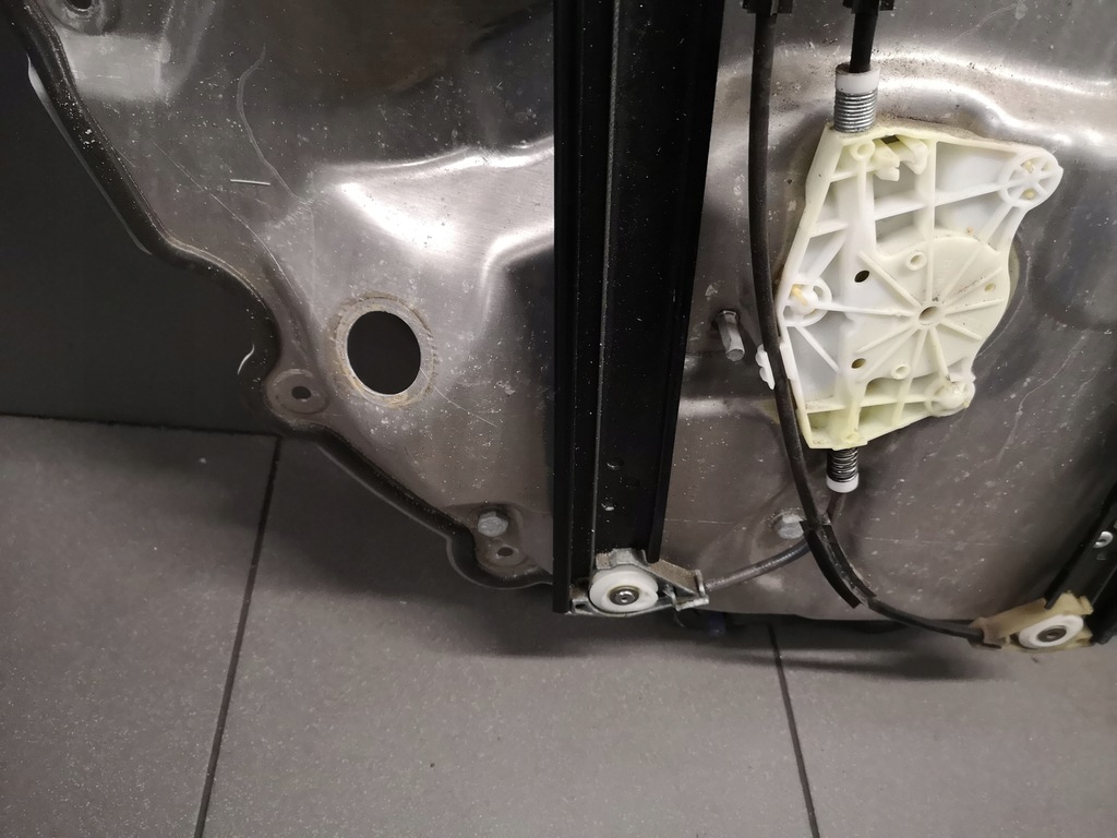 фото №8, Механізм скло правий задня audi a8 d3 4e0839850