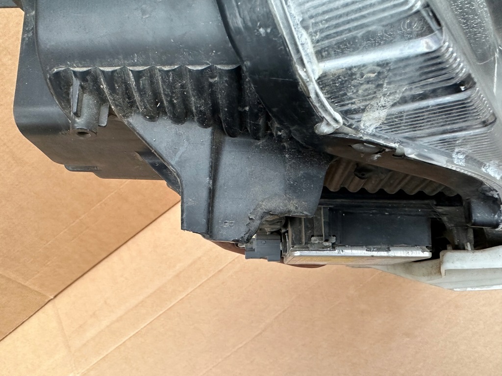 фото №13, Peugeot 4007 лампа правая ксенон europa комплектная