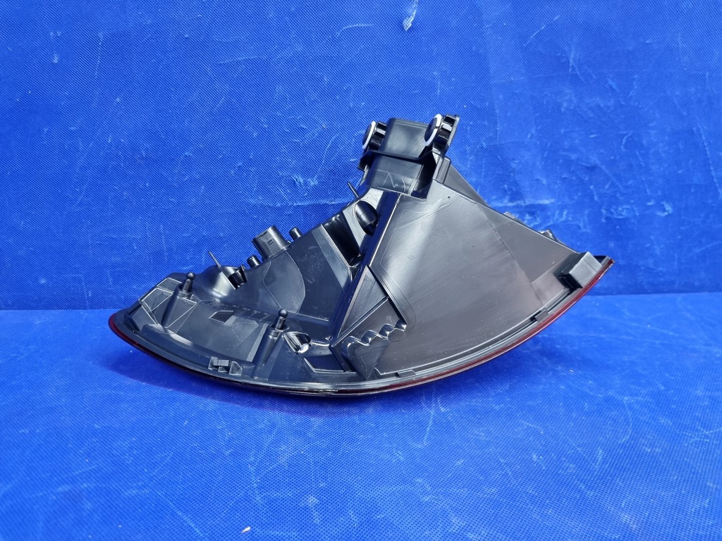 фото №9, Audi q6 85h e-tron права задня лампа led комплектна nowa оригінал 85h945092