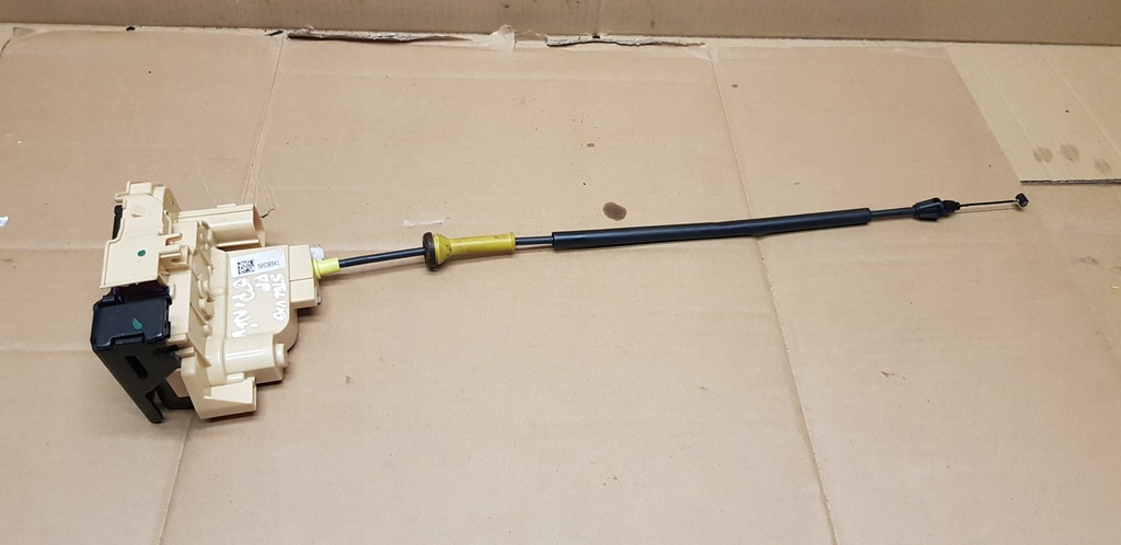 фото №1, Alfa romeo stelvio замок дверь перед левый 5pin