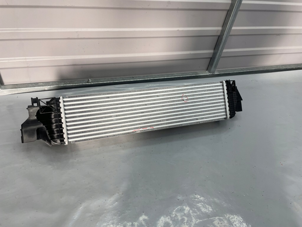 Радіатор інтеркулер bmw f48 f39 f40 f45 f46 mini f55 f56 f57 f60 7617598 Недорого