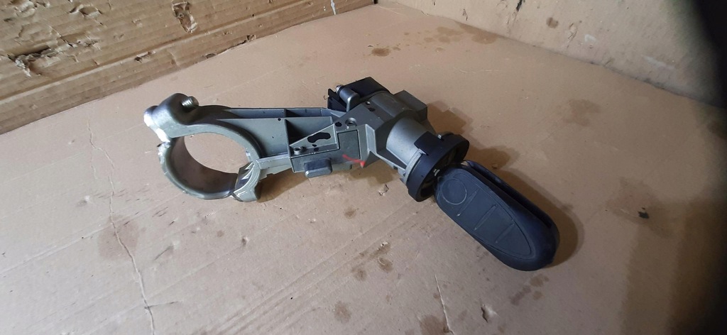 фото №1, Замок запалювання ключ alfa romeo mito 01098401