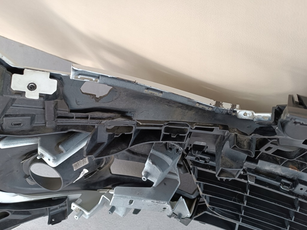 Renault megane 3 рестайлинг  2013-2015 бампер перед передний омыватель Оригинал