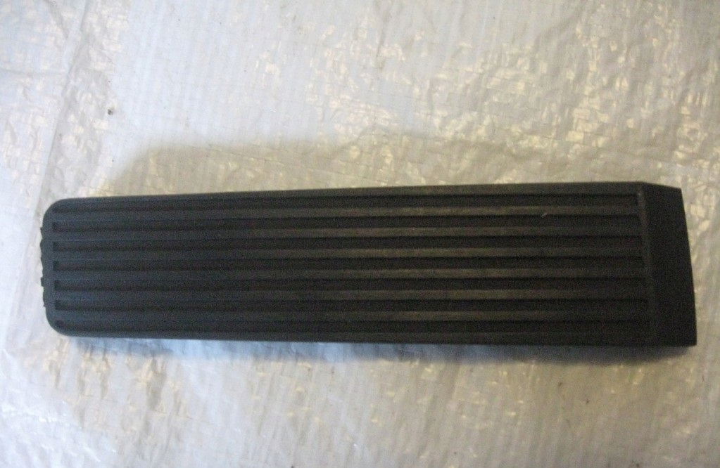 фото №1, Накладка педали газа mercedes w123 1233010082 nowa