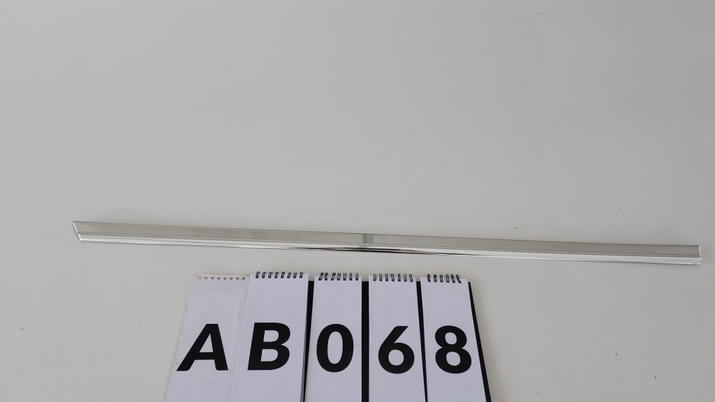 Mercedes sl r107 молдинг дверь правых хром новый Цена