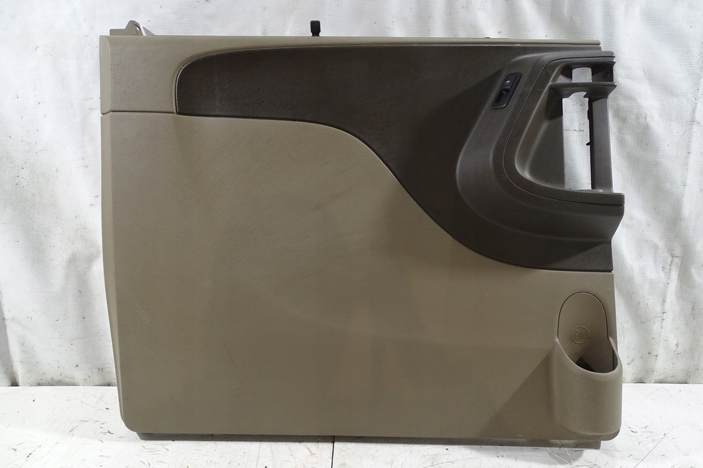 фото №1, Chrysler town country 11- обшивка дверь левый задняя